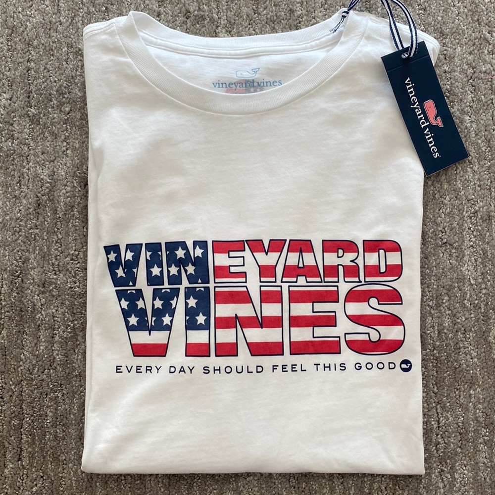 Vineyard Vines Flag T, size M